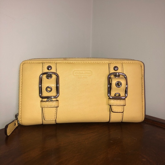 Coach Wallet - Picture 2 of 6